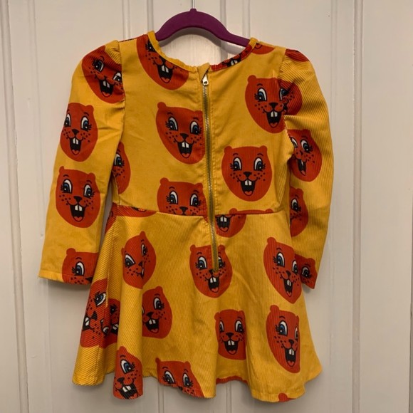 YELLOW LONG SLEEVE CORDUROY PRINTED DRESS WITH ADORABLE BEAVER SIZE 4T - Picture 4 of 6